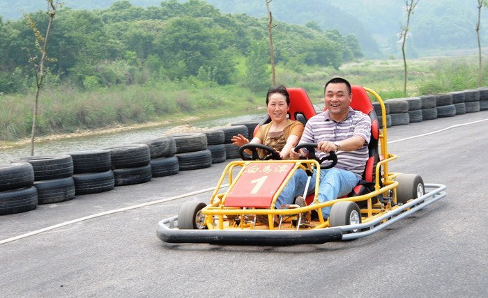 卡丁车(图1) 卡丁车(图1)
