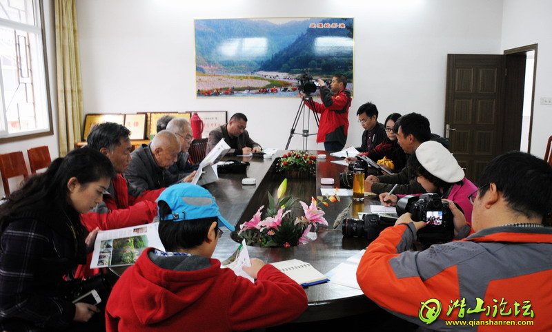 专家组赞许白马潭旅游为天柱山地质公园添彩(图1) 专家组赞许白马潭旅游为天柱山地质公园添彩(图1)