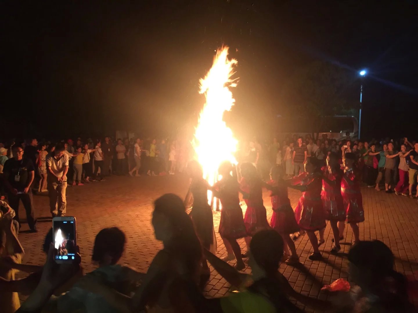 第四届天柱山白马潭漂流泼水节暨万人湿身大联欢亮点纷呈(图4)