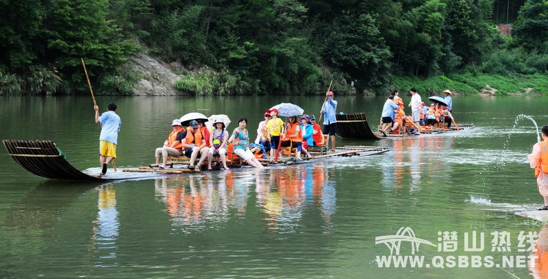 图看漂流泼水节—第二波狂欢热潮席卷白马潭（2015白马潭旅游组图(图3)