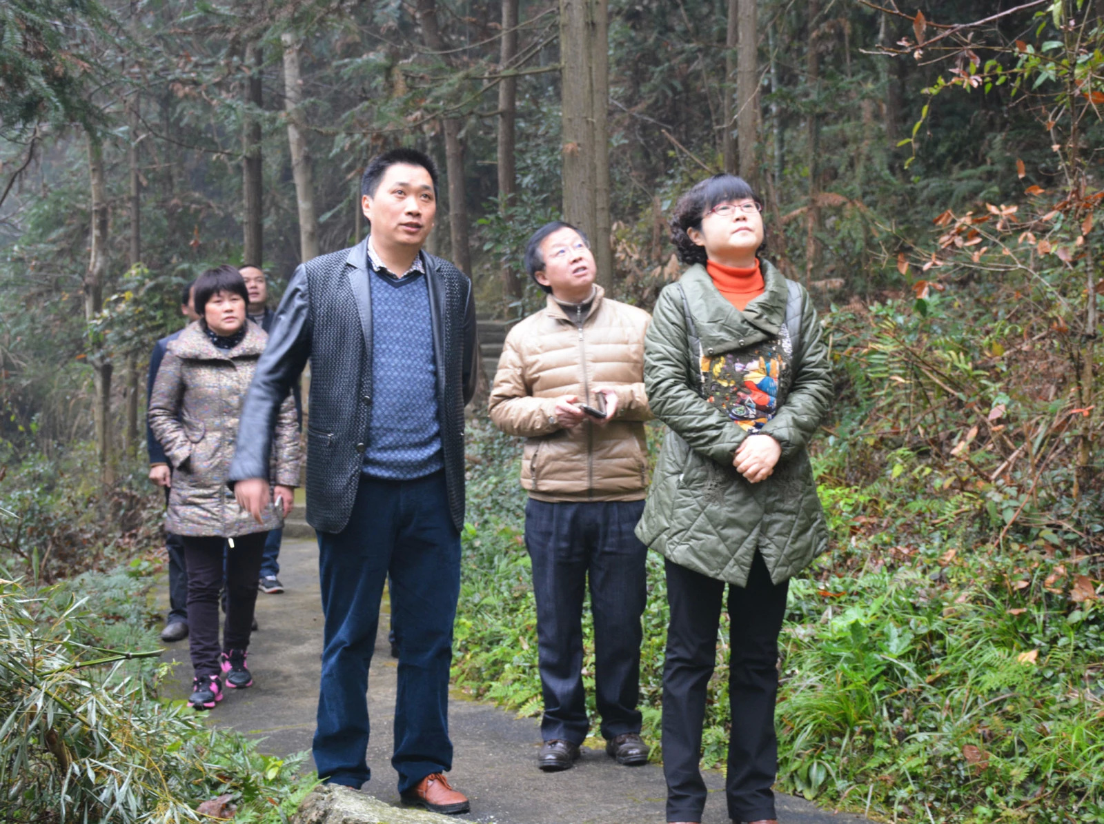 副县长蔡婷婷到黑虎瀑景区视察指导工作(图2) 副县长蔡婷婷到黑虎瀑景区视察指导工作(图2)