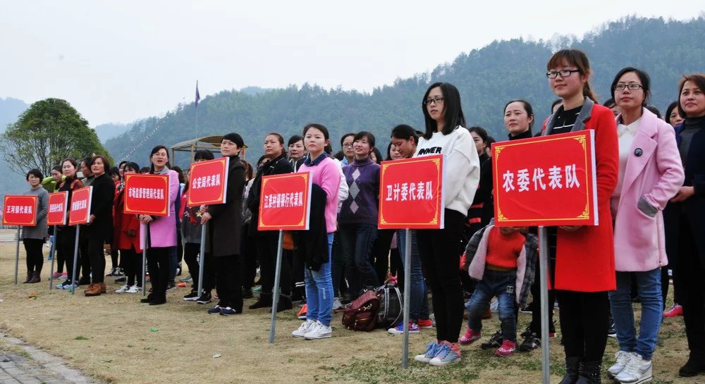 春到天柱山：靓丽美女节，欢乐白马潭(图2)