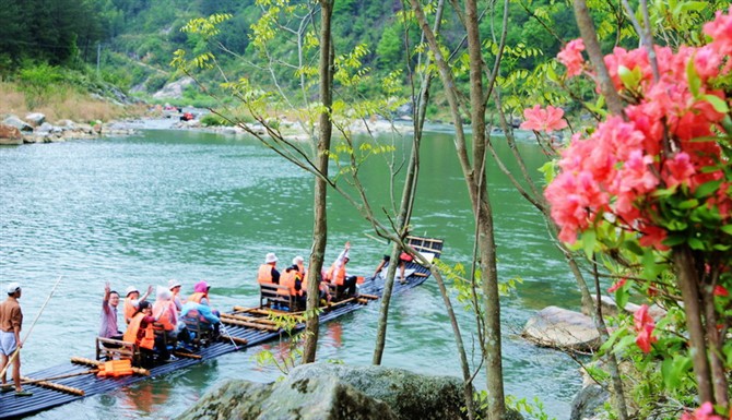 清明节小长假白马潭景区迎来1.2万游客踏青(图3)