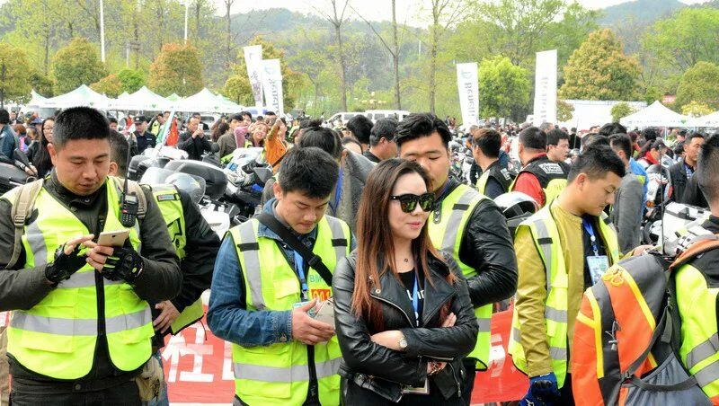 “龙行天下”摩友团抵达白马潭并举行篝火晚会(图5)